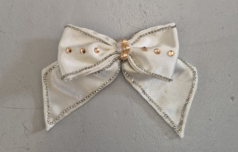 2nd Hand Hair Ribbon/ White/ Diamante