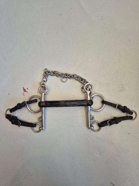 2nd Hand Rubber Pelham with rein connectors/ 5.5"