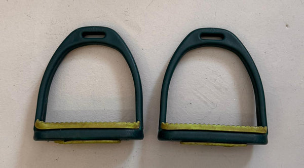 2nd Hand Compositi Stirrups/ Green/ 4.75