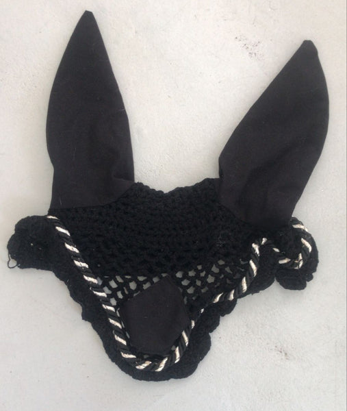 2nd Hand Ear Veil/ Black & White/ Cob
