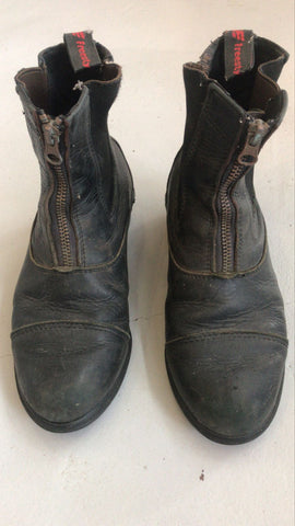 2nd Hand Freestyle Boots/ UK3