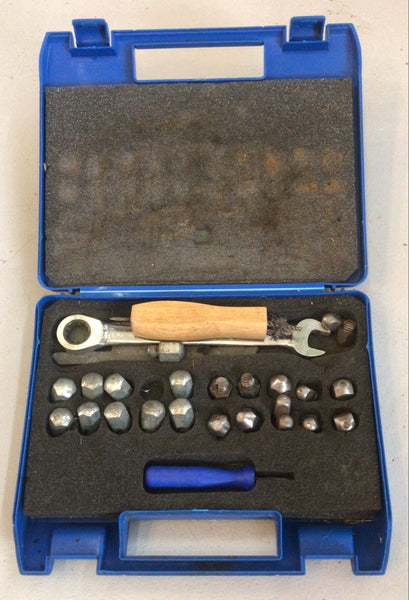 2nd Hand TacX Stud Kit